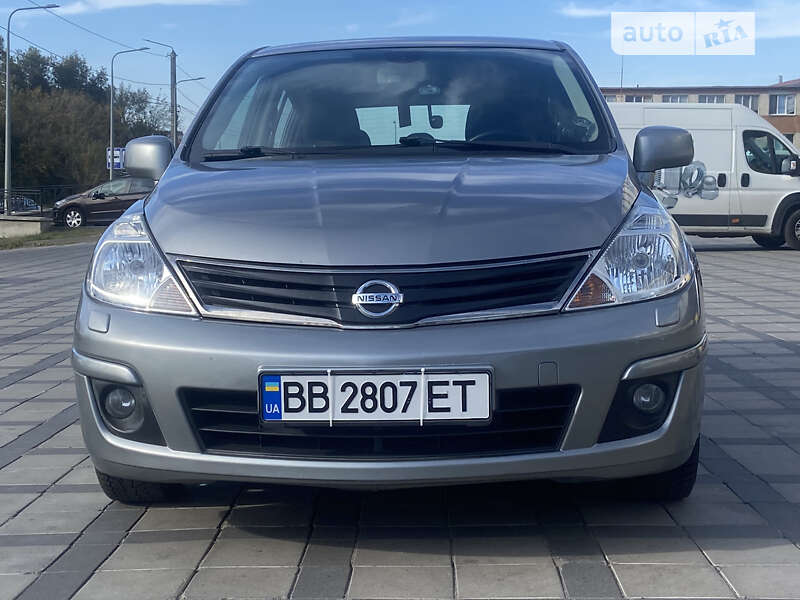 Nissan Tiida (2011)