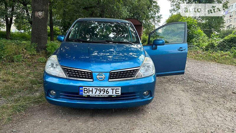 Nissan Tiida (2008)