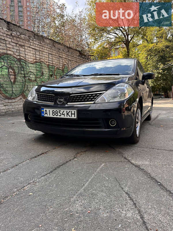Nissan Tiida (2007)