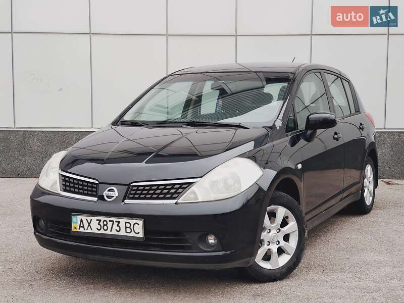 Nissan Tiida (2006)