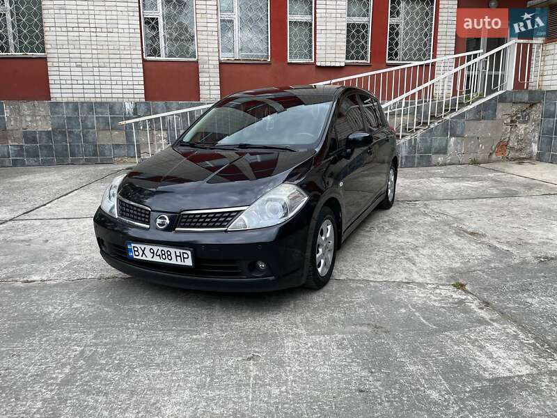 Nissan Tiida (2008)