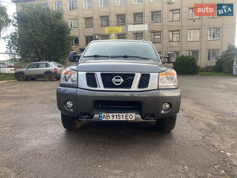 Nissan Titan (2014)