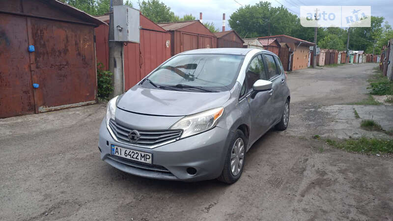 Nissan Versa note (2013)