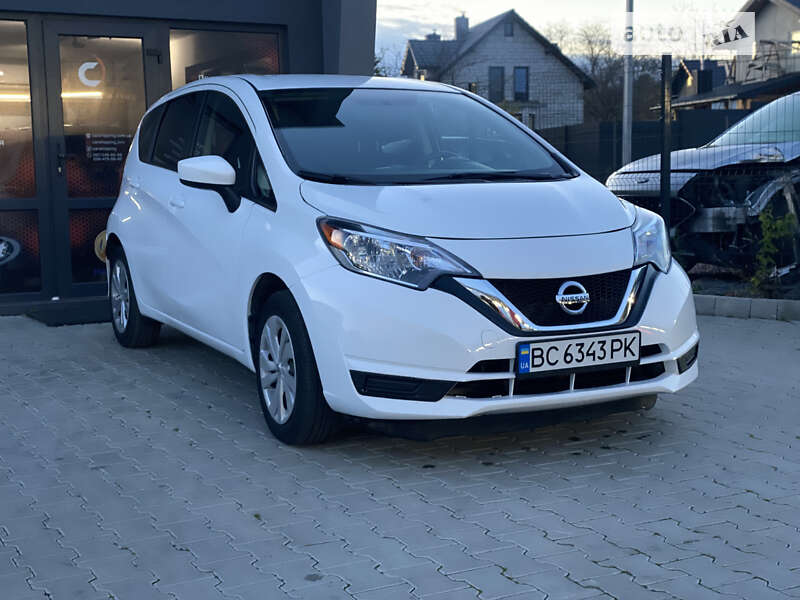 Nissan Versa note (2016)