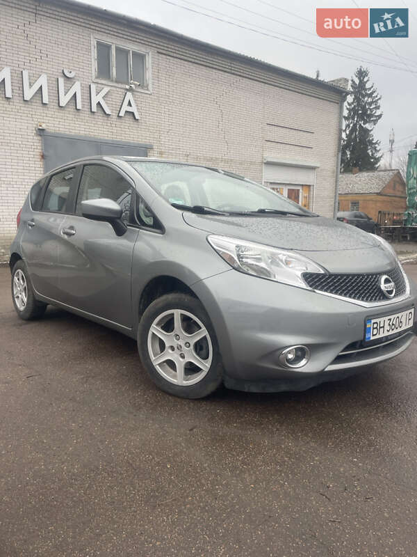 Nissan Versa note (2014)