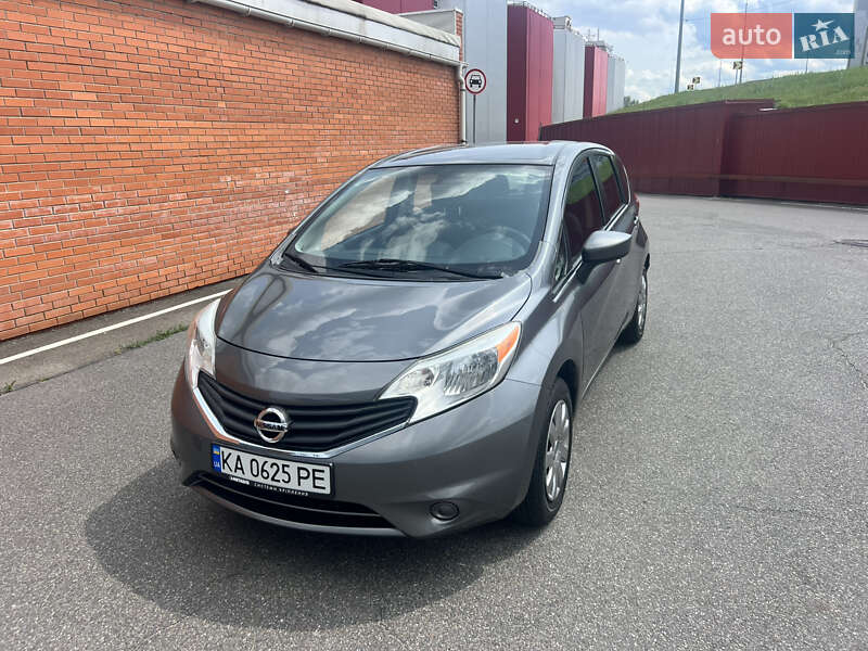 Nissan Versa note (2015)