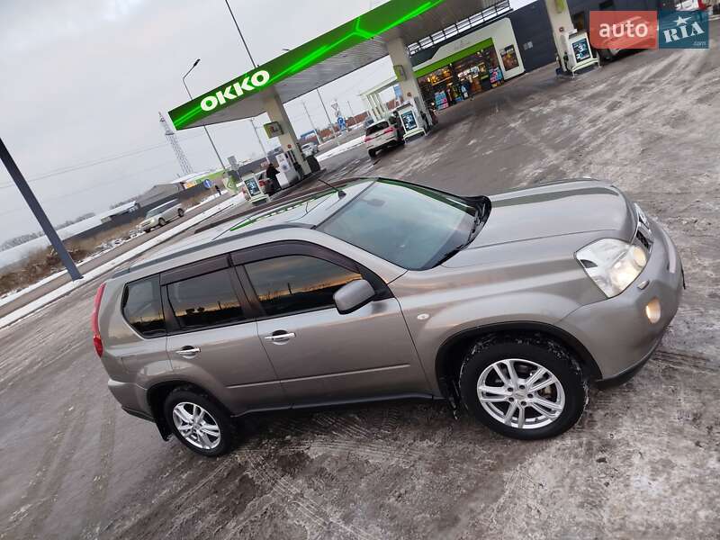 Nissan X-trail (2008)