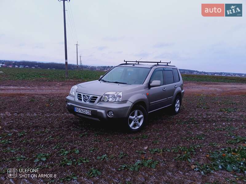 Nissan X-trail (2003)