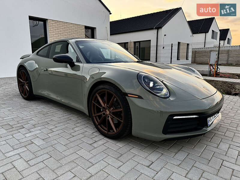 Porsche 911 (2021)