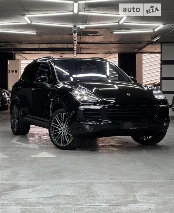 Porsche Cayenne (2016)