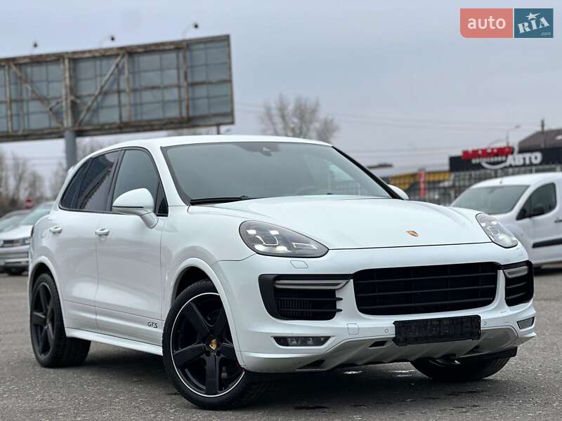 Porsche Cayenne (2016)