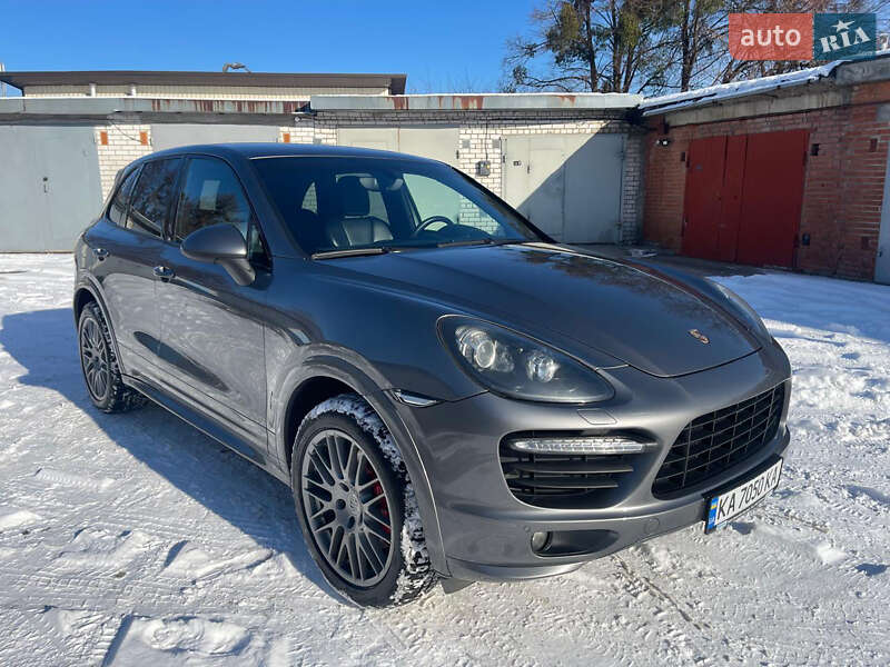 Porsche Cayenne (2012)