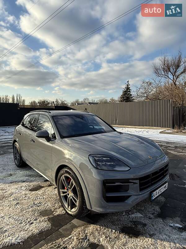 Porsche Cayenne (2023)