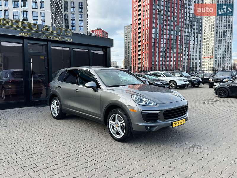 Porsche Cayenne (2015)