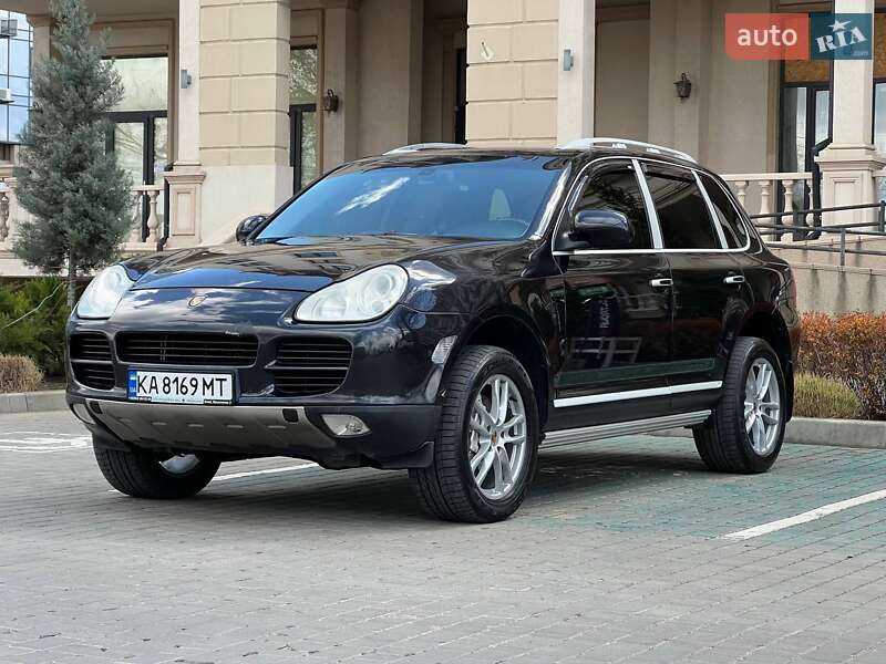 Porsche Cayenne (2005)
