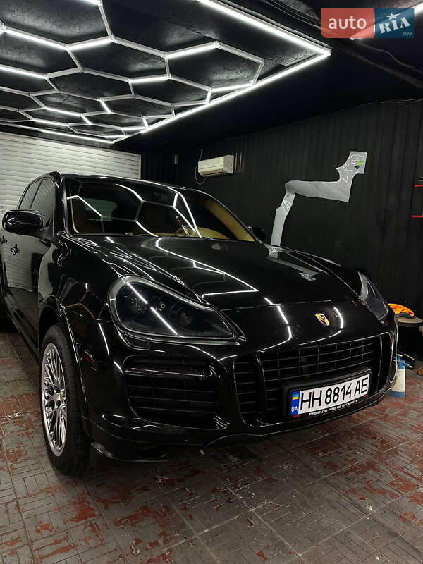 Porsche Cayenne (2008)