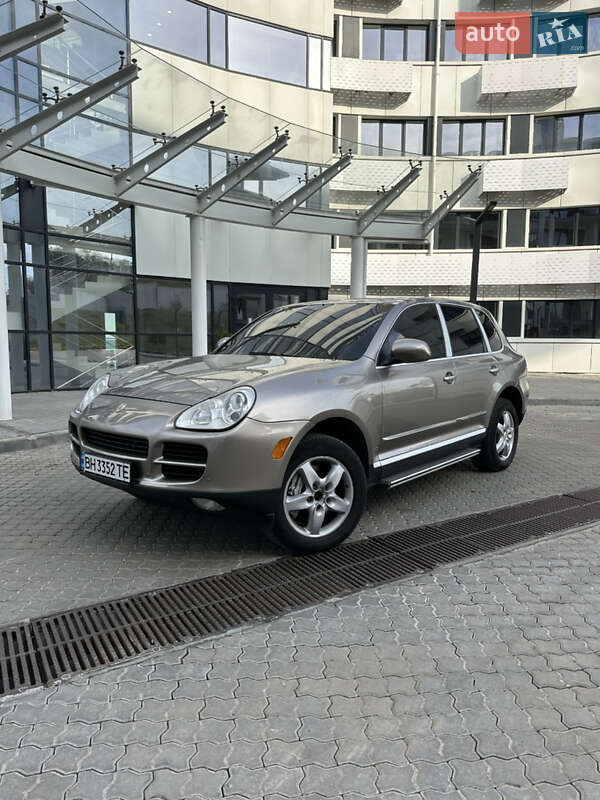 Porsche Cayenne (2003)