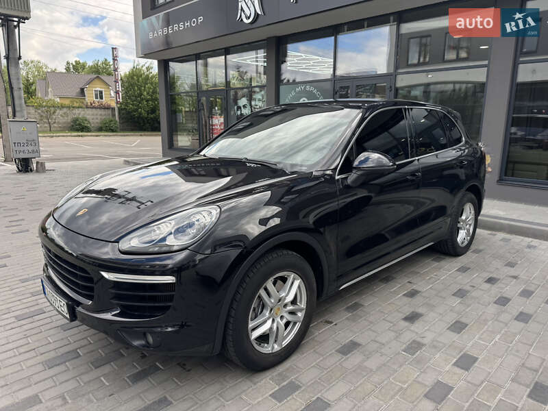 Porsche Cayenne (2016)