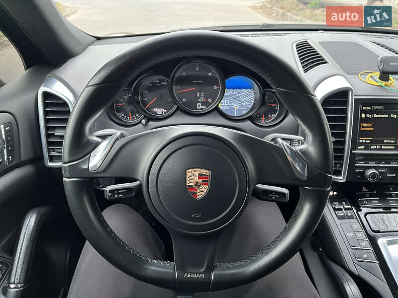 Porsche Cayenne (2012)