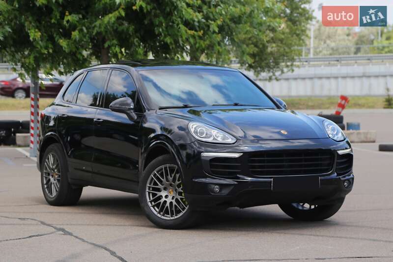 Porsche Cayenne (2016)