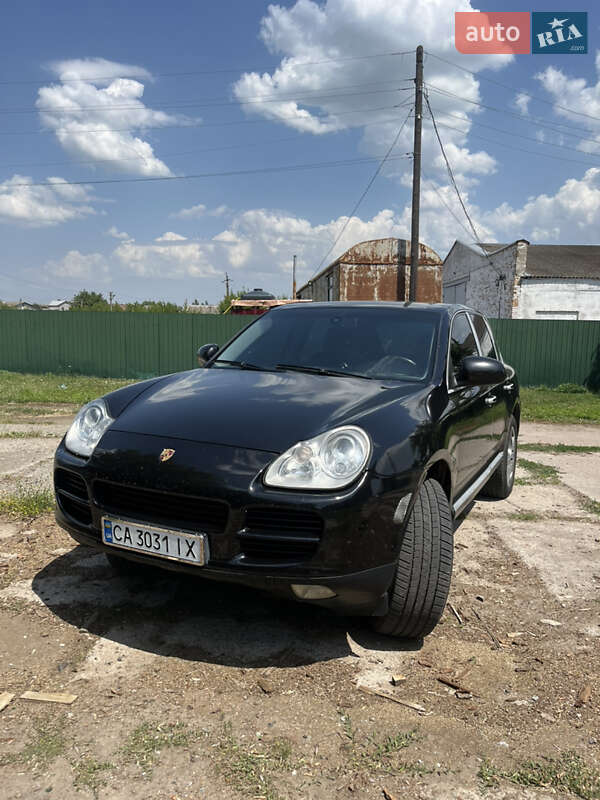 Porsche Cayenne (2005)
