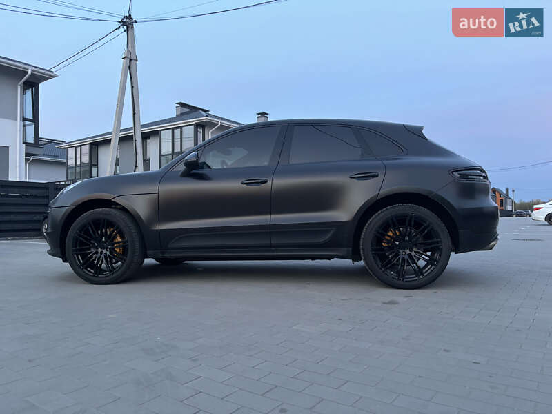 Porsche Macan (2016)
