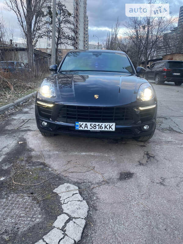 Porsche Macan (2018)