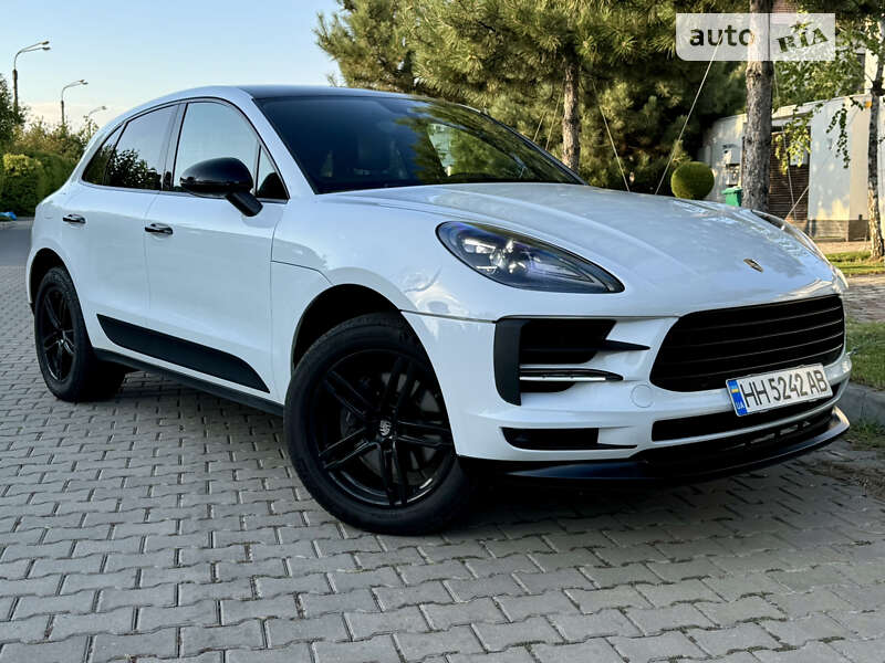 Porsche Macan (2017)