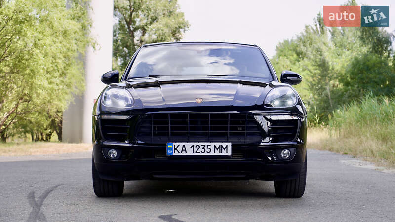 Porsche Macan (2017)