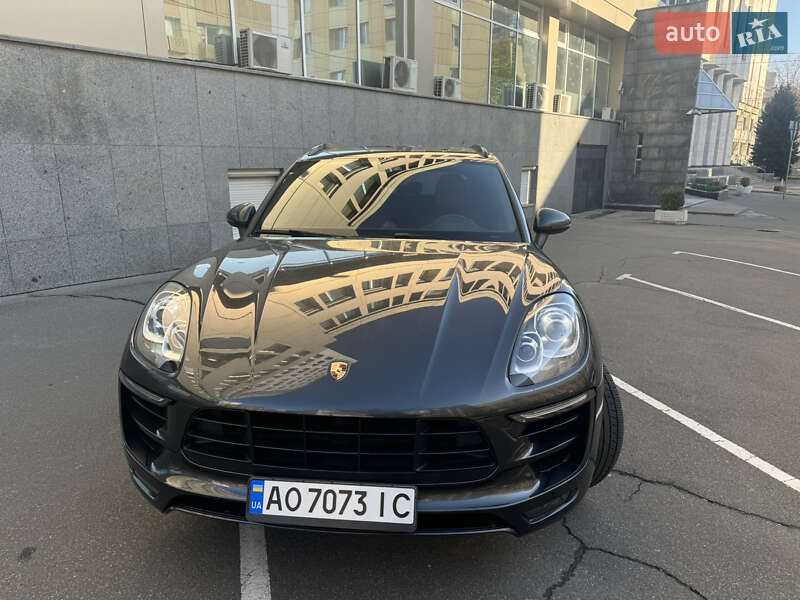 Porsche Macan (2017)