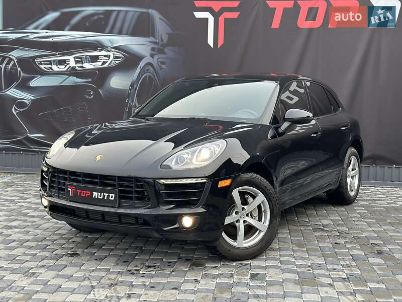 Porsche Macan (2016)