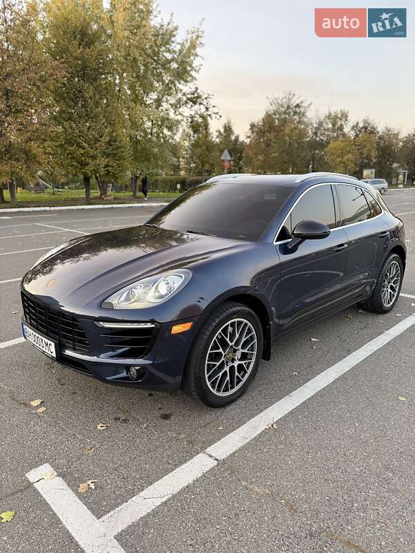 Porsche Macan (2014)
