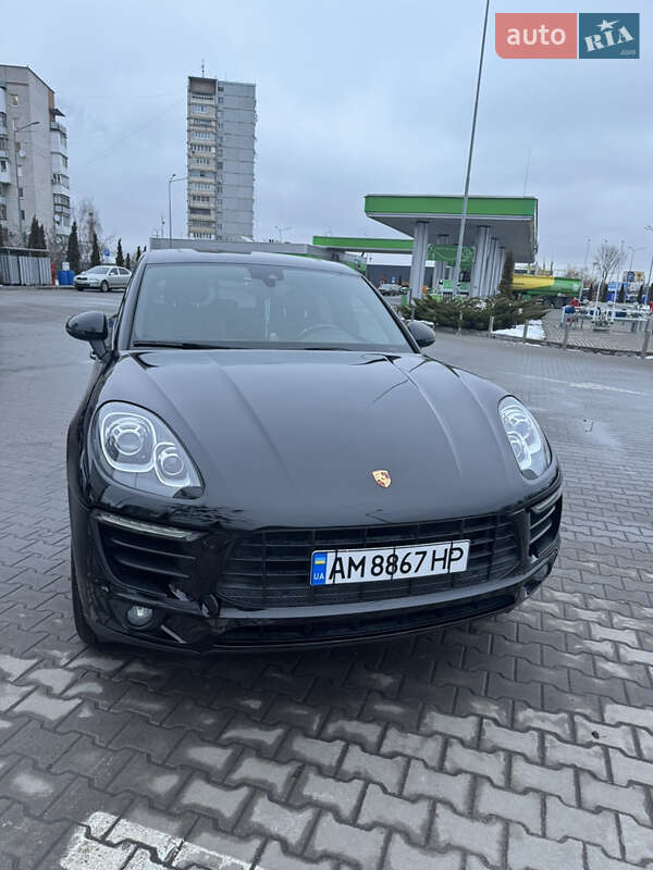 Porsche Macan (2017)