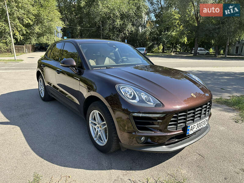 Porsche Macan (2016)