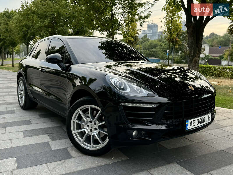 Porsche Macan (2017)