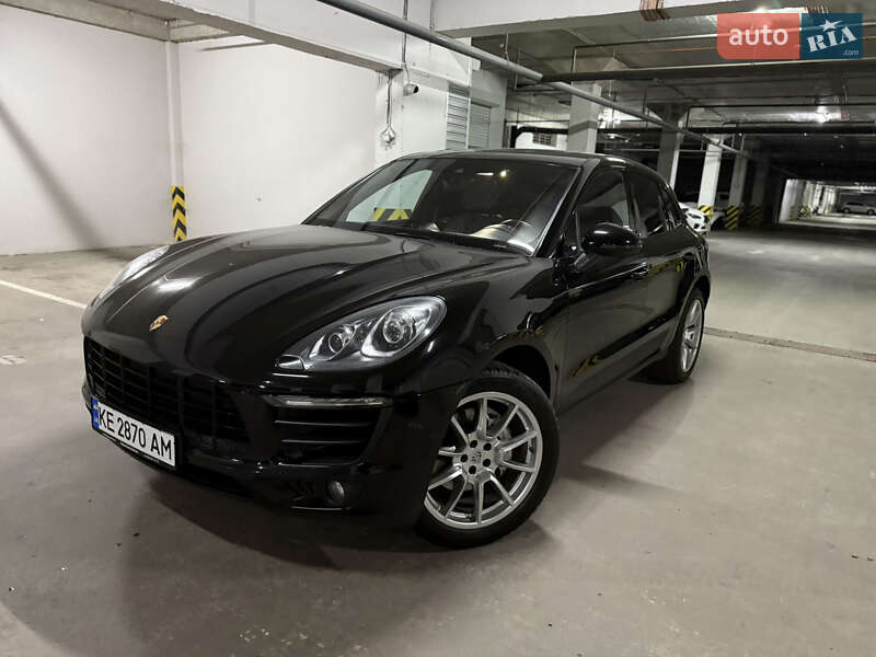 Porsche Macan (2017)