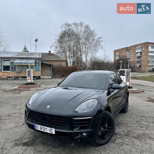 Porsche Macan (2017)