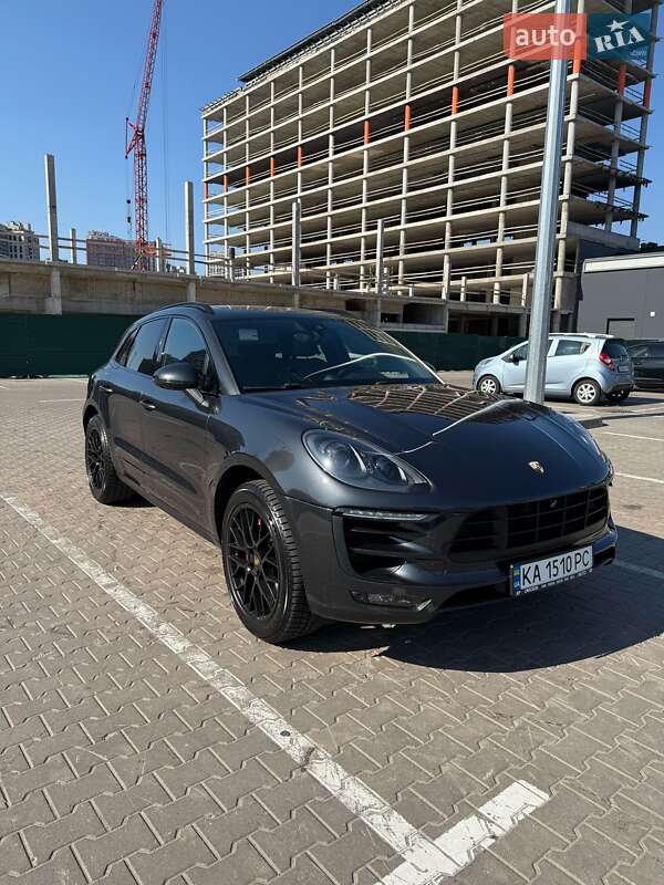 Porsche Macan (2017)