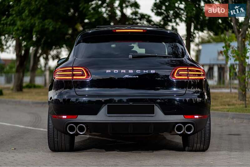Porsche Macan (2018)