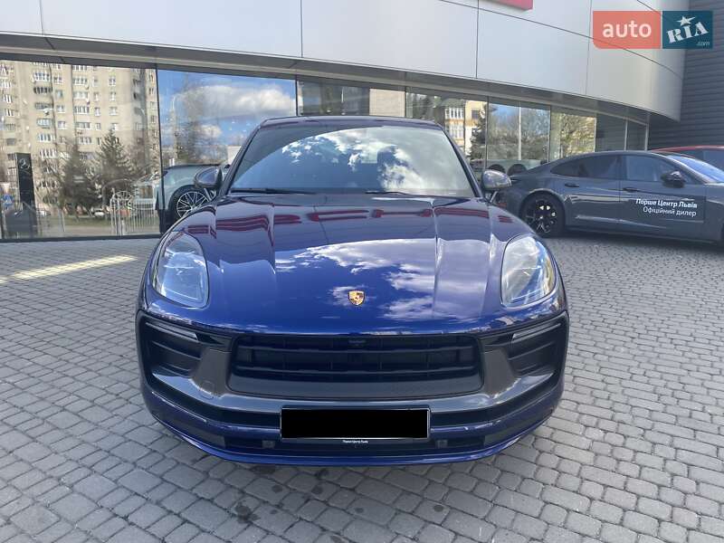 Porsche Macan (2023)