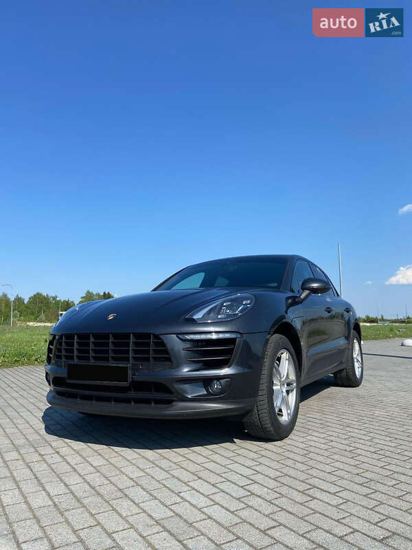 Porsche Macan (2017)