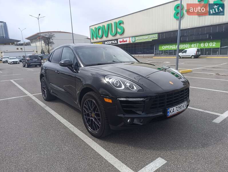 Porsche Macan (2015)