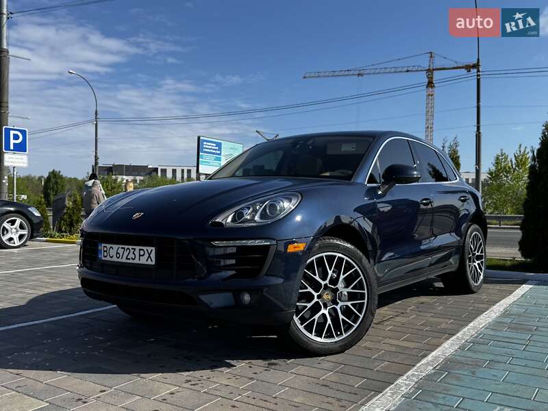 Porsche Macan (2016)