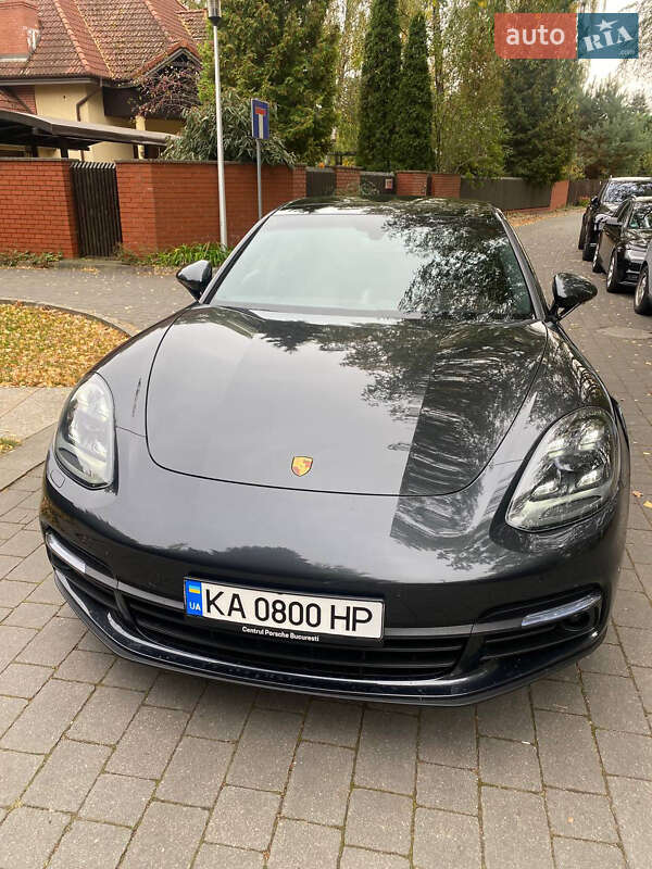 Porsche Panamera (2020)