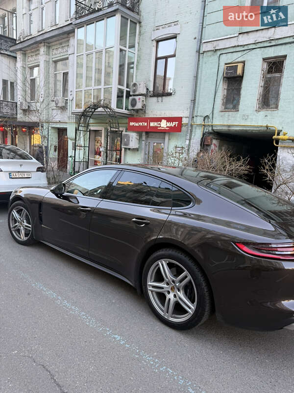 Porsche Panamera (2018)