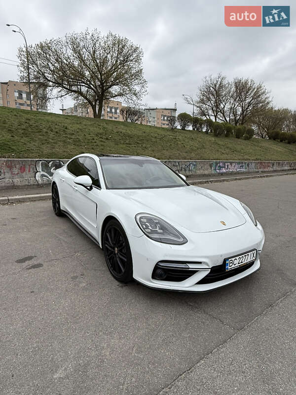 Porsche Panamera (2018)