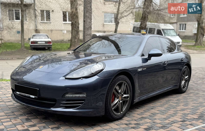 Porsche Panamera (2012)
