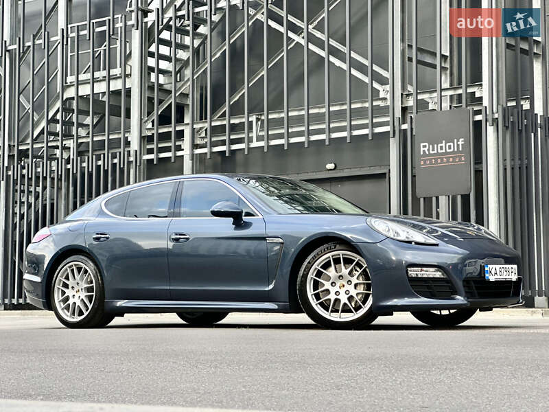 Porsche Panamera (2011)