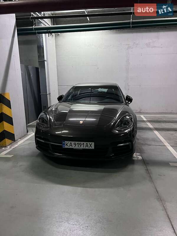 Porsche Panamera (2017)