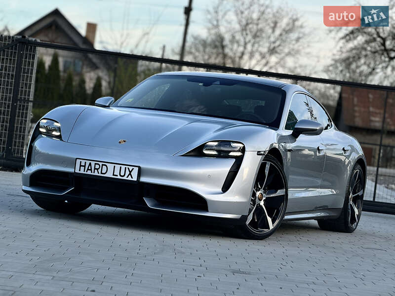 Porsche Taycan (2020)